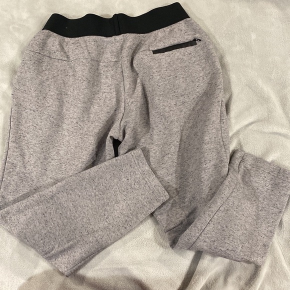 Adidas woman’s sweatpants size medium - Picture 3 of 3